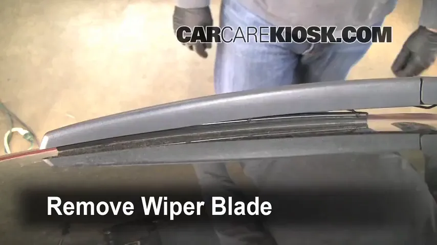 2008 Saturn Vue XE 2.4L 4 Cyl. Windshield Wiper Blade (Rear)